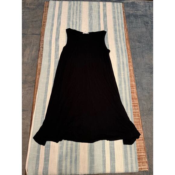 Lou & Grey Dresses & Skirts - Lou & Grey xs pullover black dress